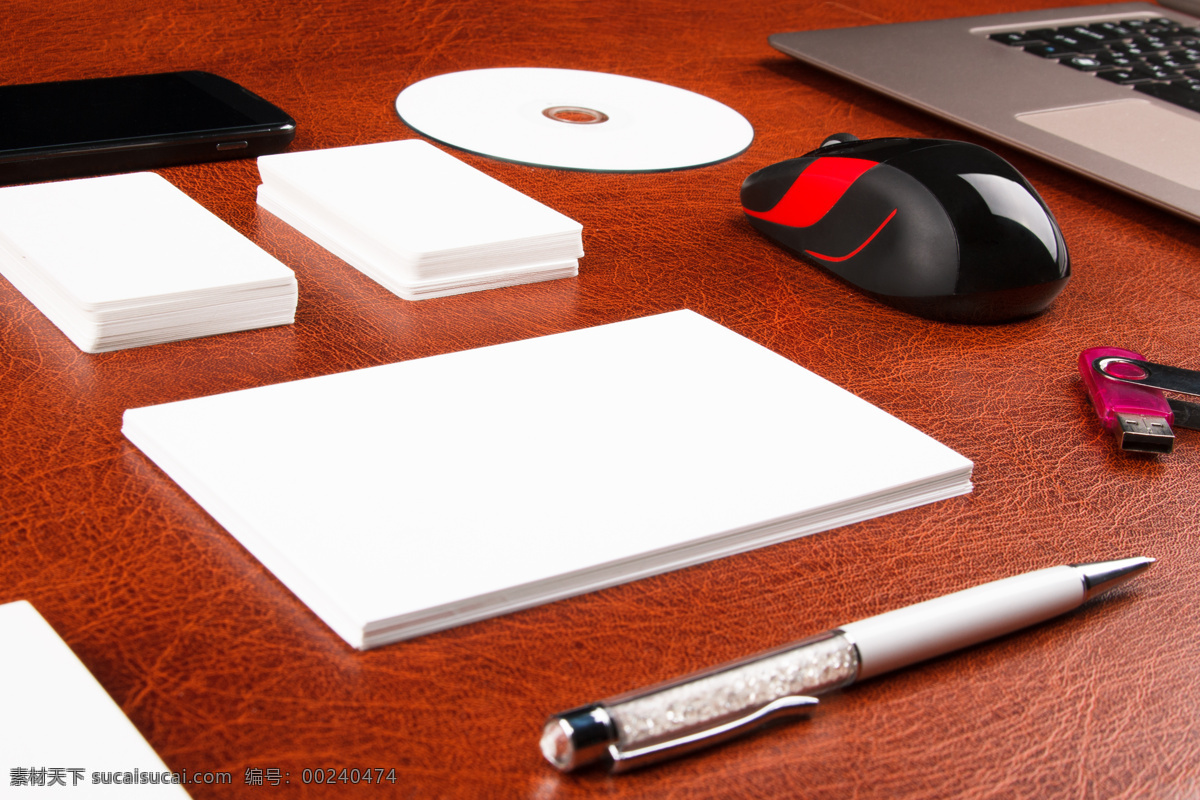 电脑 鼠标 手机 名片 笔记本电脑 智能手机 cd 光盘 圆珠笔 名片模板 名片背景 空白名片 办公学习 生活百科 白色