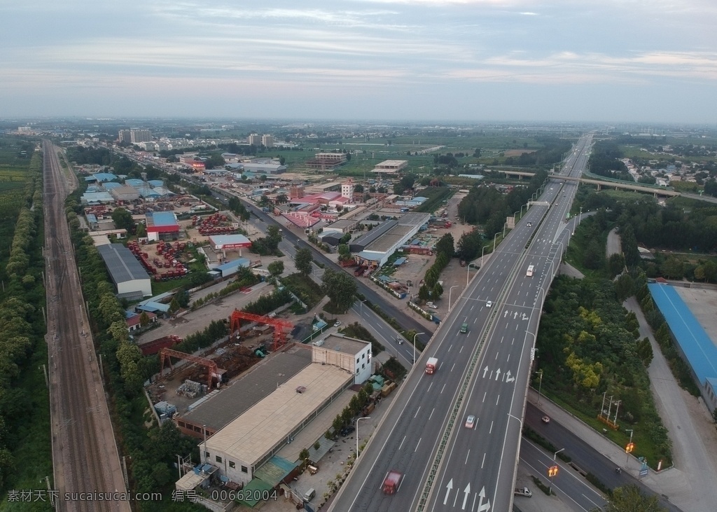 高速路網(wǎng) 高速公路 交通網(wǎng) 城市交通 交通發(fā)展 道路建設(shè) 風(fēng)景攝影 自然景觀 建筑景觀