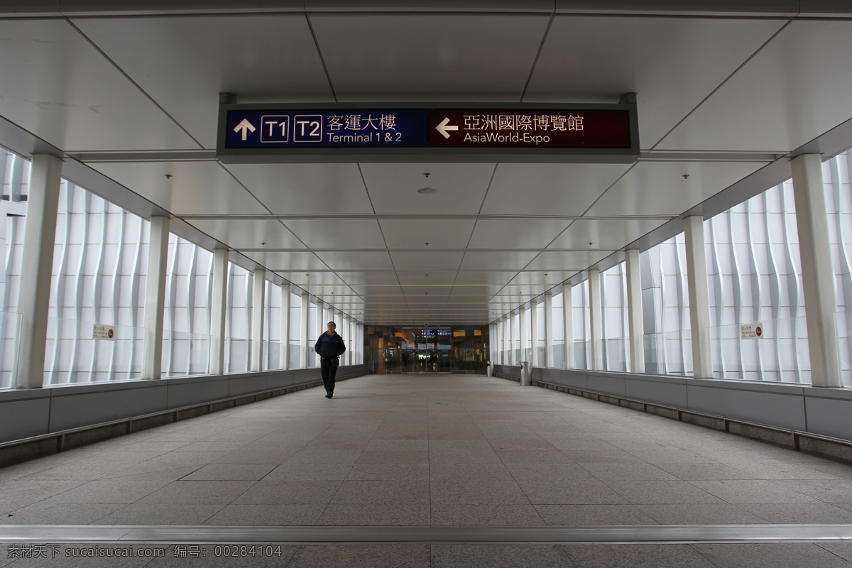 电子 国内旅游 过道 机场 旅游摄影 通道 香港 旅客 指示牌 psd源文件
