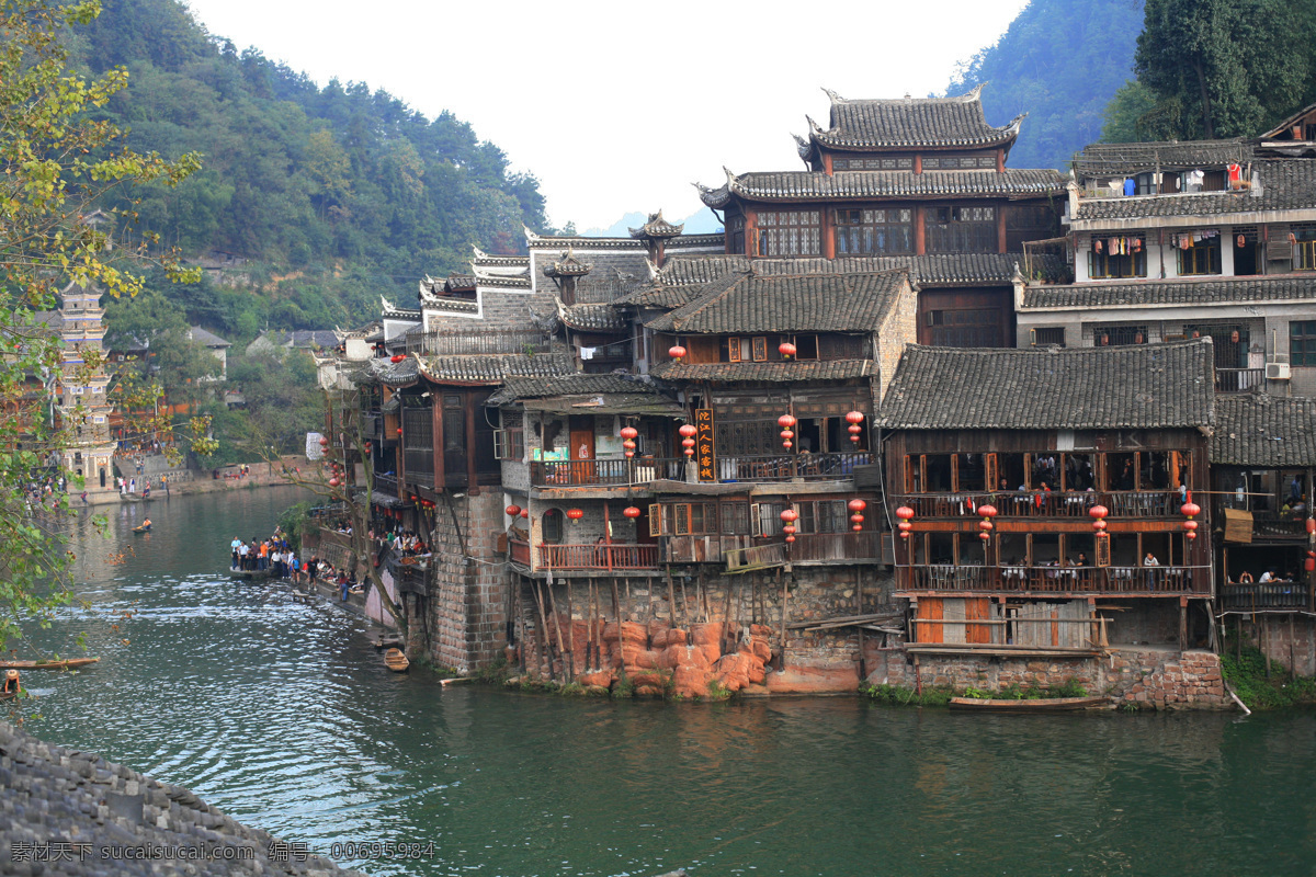 鳳凰虹橋 萬名塔 湖南 張家界 芙蓉鎮(zhèn) 土司 王宮 酋長 吊角樓 酋江 長江 山水 國內(nèi)旅游 旅游攝影