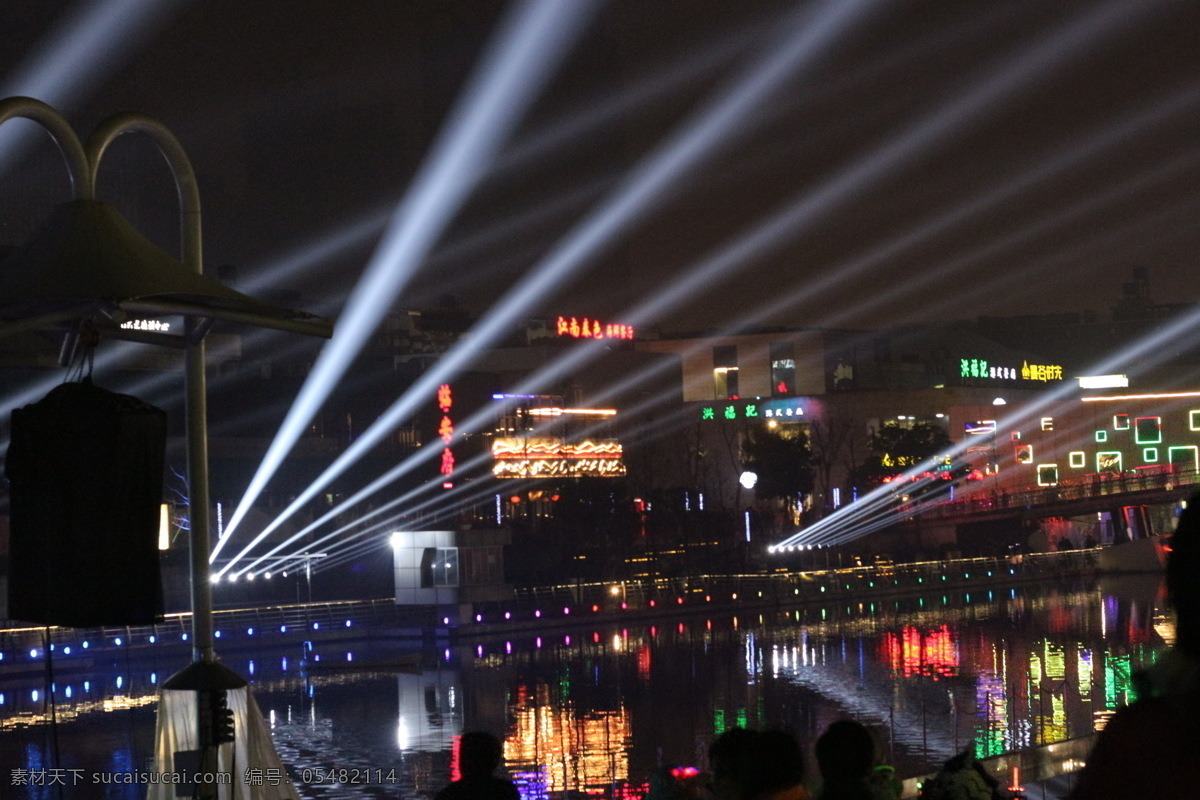 夜景 倒影 水 彩燈 霓虹燈 燈光 燈光秀 五顏六色 建筑園林 建筑攝影