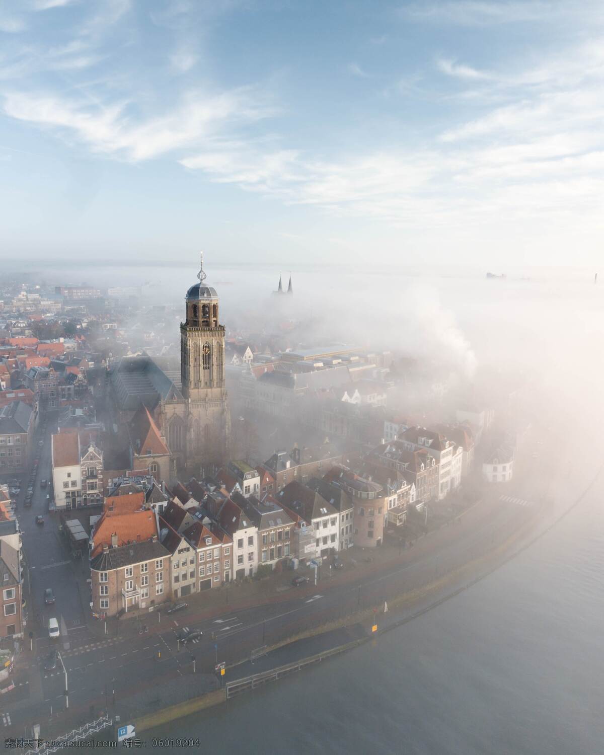 清晨 烟雾 缭绕 海边 城市 云雾缭绕 海边城市 欧洲海边城市 美丽城市 宜人风景 养老圣地 图库建筑城市 旅游摄影 国外旅游