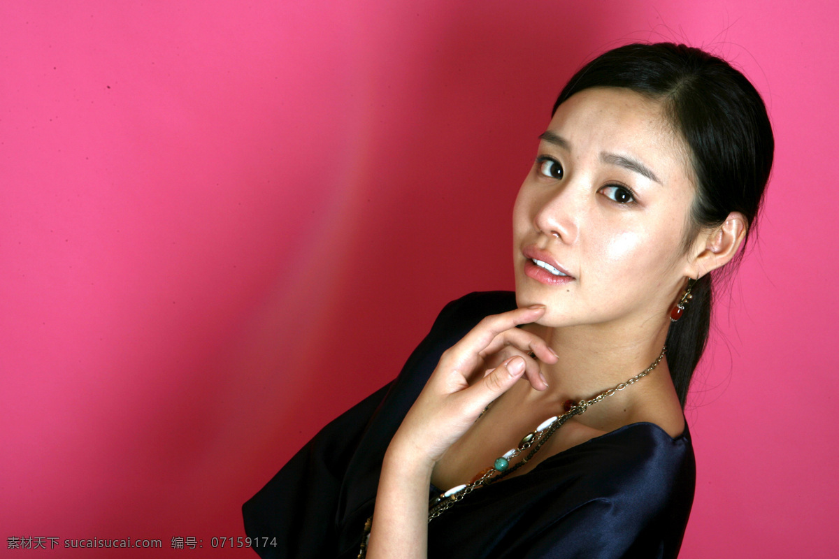韩国明星 偶像 明星偶像 女性 女人 时尚美女 性感美女 美女模特 美女写真 名人明星 明星图片 人物图片