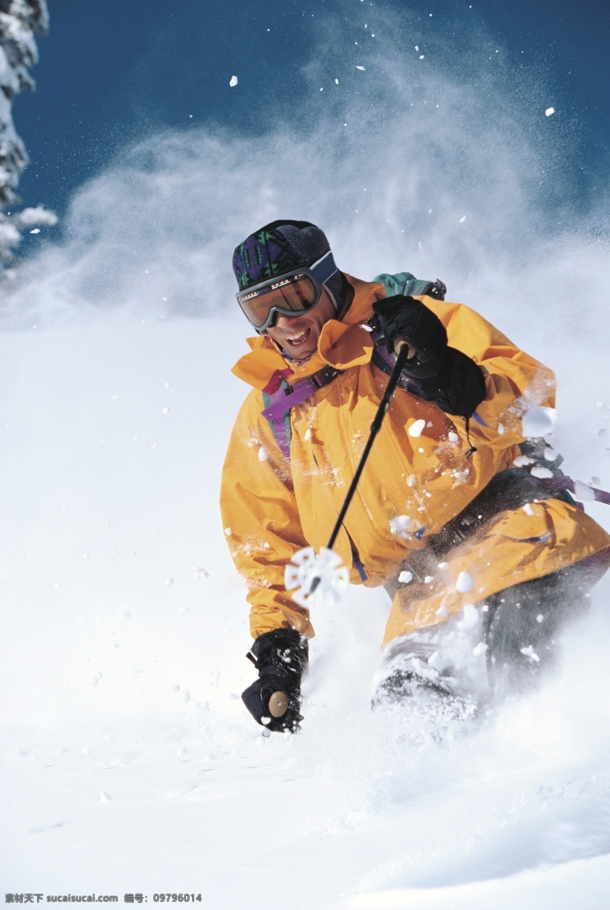 高山 滑雪 运动 运动员 高清 冬天 雪地运动 划雪运动 极限运动 体育项目 下滑 速度 运动图片 生活百科 雪山 美丽 雪景 风景 摄影图片 高清图片 体育运动 白色
