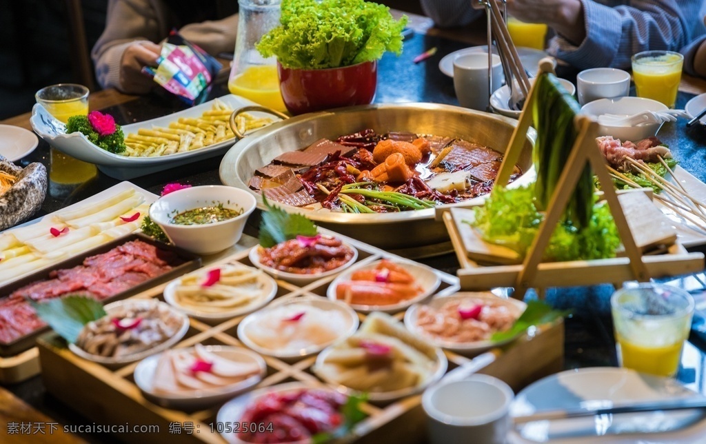 吃火鍋 火鍋店 火鍋海報(bào) 火鍋底料 美食 重慶火鍋 火鍋食材 青菜 新鮮配菜 火鍋下菜 火鍋菜品 火鍋配菜擺拍 配料 香料素材 羊肉卷 毛肚 肥牛 食材 麻辣燙 涮鍋?zhàn)?火鍋菜品素材 火鍋配菜 火鍋特寫(xiě) 麻辣火鍋 鴛鴦鍋 紅湯火鍋 底料 調(diào)料 湯鍋 美食攝影 餐飲美食 串串 涮火鍋 傳統(tǒng)美食