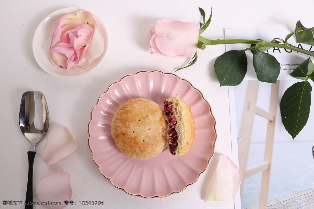云南鲜花饼 滇式糕点 鲜花馅 玫瑰鲜花饼 千层酥皮饼 餐饮美食 传统美食