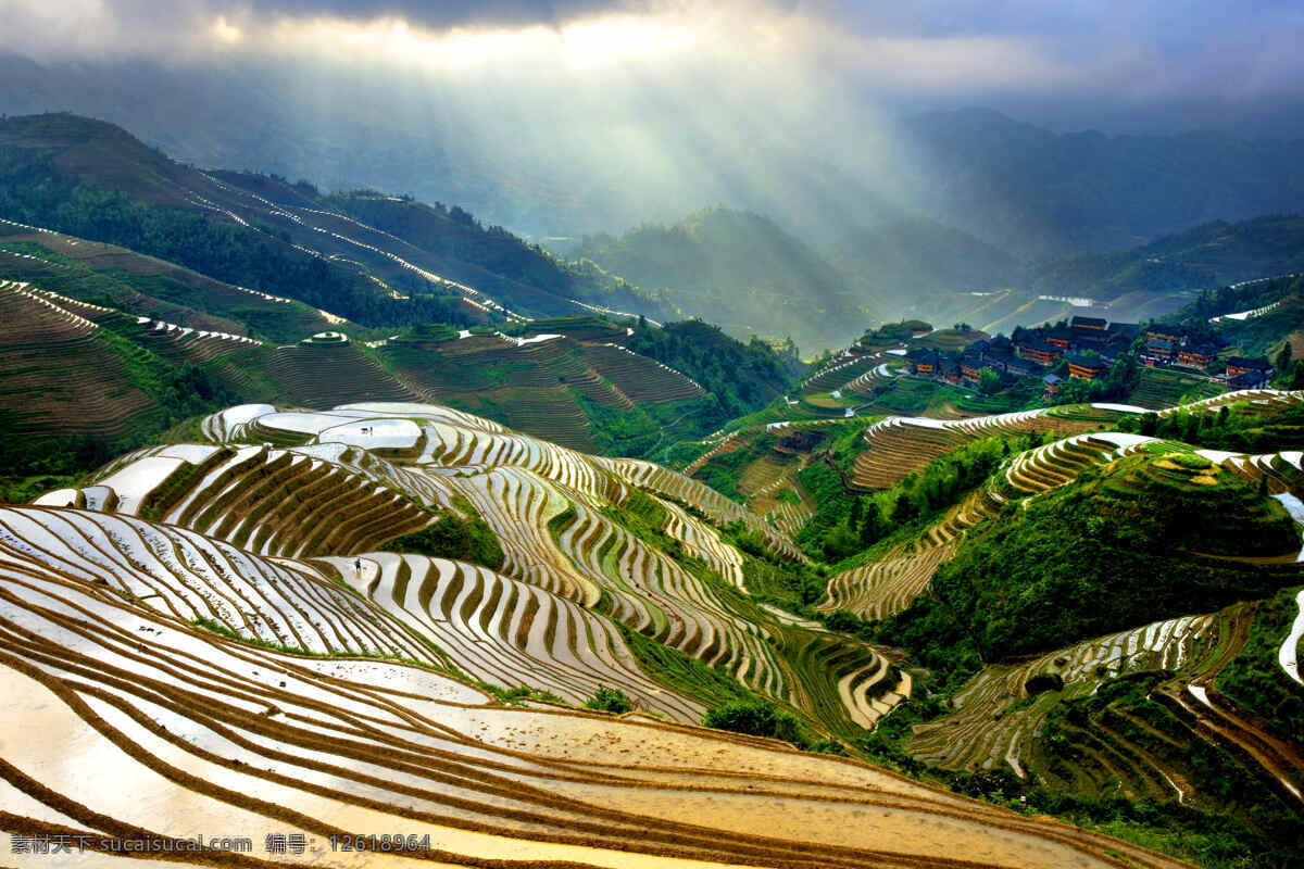 桂林 龍脊梯田 景區(qū) 桂林龍脊 龍脊黃洛瑤寨 梯田 梯田景區(qū) 美景 四季雄風(fēng) 傍晚 夕陽 田園風(fēng)光 自然景觀