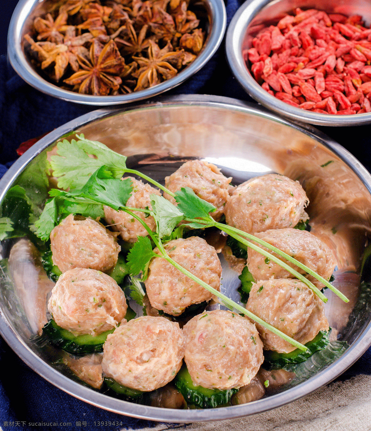 火锅丸子图片 火锅丸子 传统涮 涮铜锅 涮品 涮锅 火锅蔬菜 羊肉贡丸 火锅菜品 火锅蔬菜面 豆制品拼盘 黑山木耳 火锅 餐饮美食 传统美食