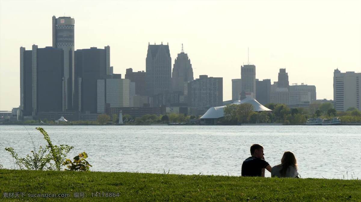 一对 年轻 夫妇 坐在 底特律 市容 前 人 城镇和城市 爱 年轻的 幸福的 青少年 浪漫的 看法 关系 夏天 城市 轮廓 年轻的夫妇 密歇根 城市景观 市中心 天际线
