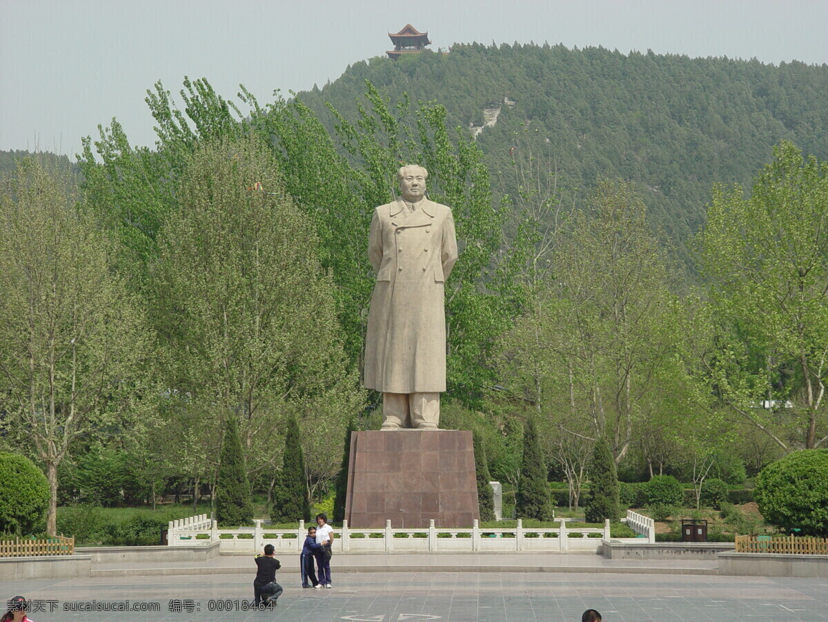 毛 主席 塑像 照片 毛主席 雕塑 济南 赤霞广场 英雄山 四里山广场 建筑园林