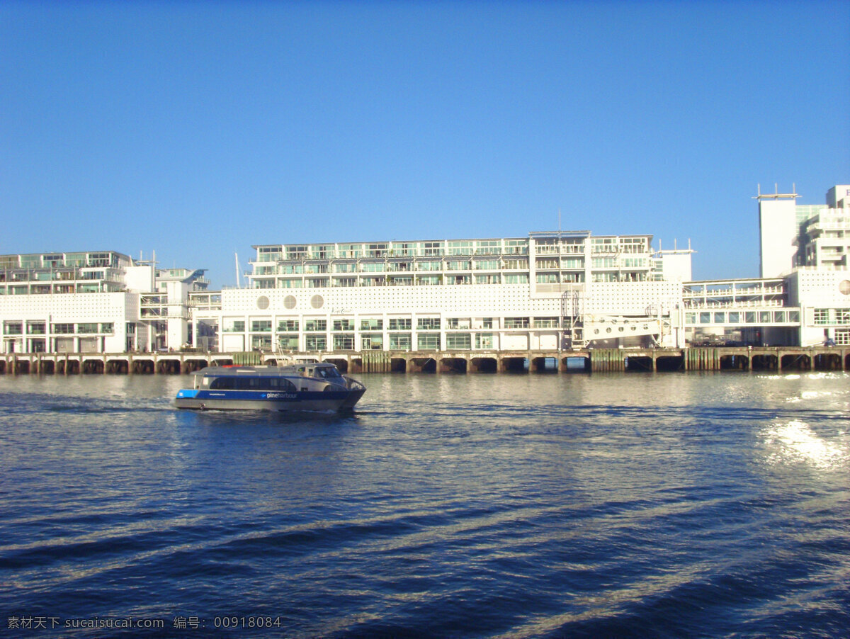白云 大海 倒影 国外旅游 海水 建筑 蓝天 旅游摄影 新西兰 海滨 风景图片 风景 游艇 风光 生活 旅游餐饮