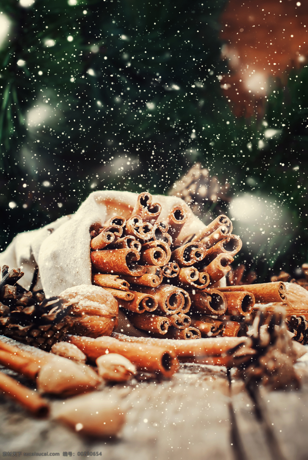 肉桂 坚果 香料 桂皮 核桃 圣诞节背景 圣诞节素材 圣诞节图片 生活百科