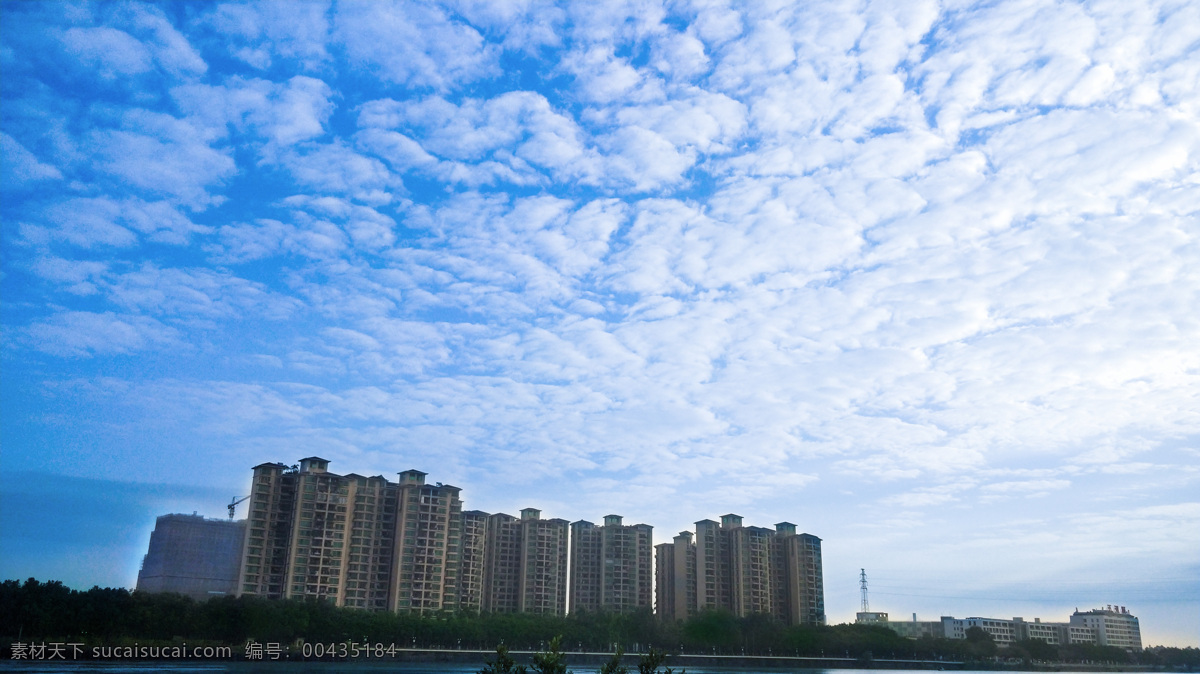 天空图片 秋日 天空 天空素材 蓝天 云 云朵 蓝天白云 风景 背景素材 祥云 城市 水 阳光 自然景观 自然风景