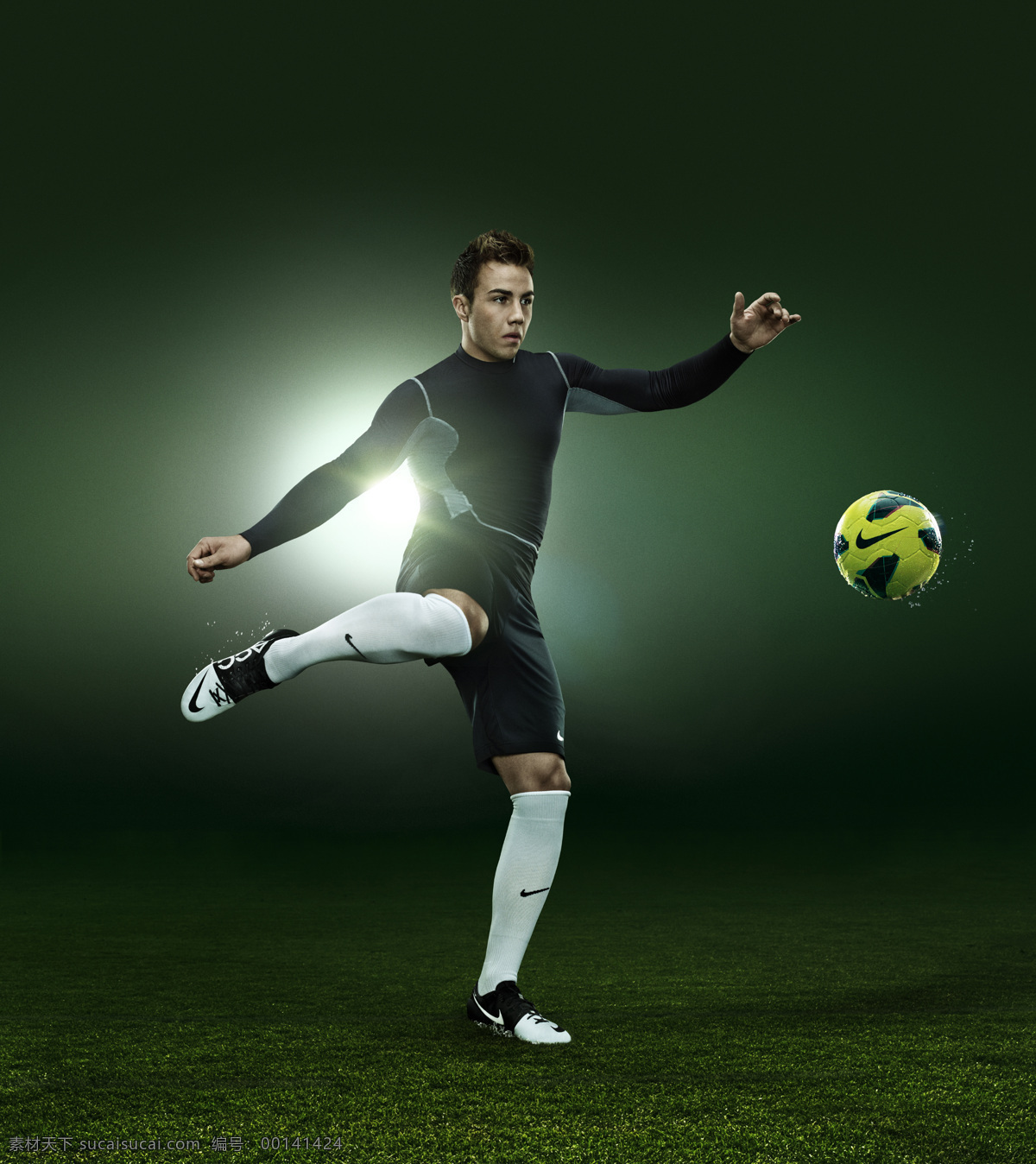nike 广告宣传 平面广告 人物图库 职业人物 足球明星 足球 系列 平面 足球鞋广告 矢量图 日常生活
