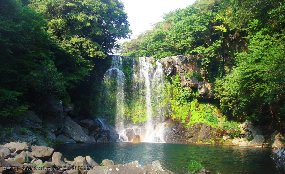 瀑布 树林 树木 溪流 河流 天空 阳光 风景 自然风景 美丽风景 风景摄影 自然景观 山水风景 韩国风光 旅游摄影 自然风光 国外旅游