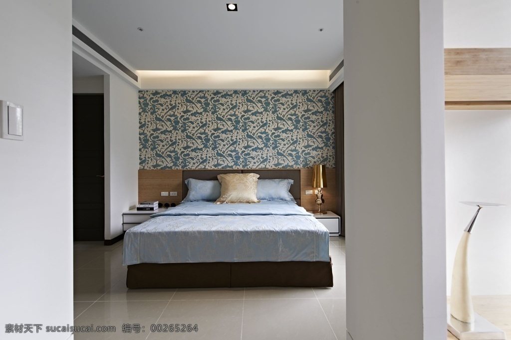 简约 卧室 床铺 装修 效果图 白色射灯 灰色墙壁 浅色木地板 花色床头背景