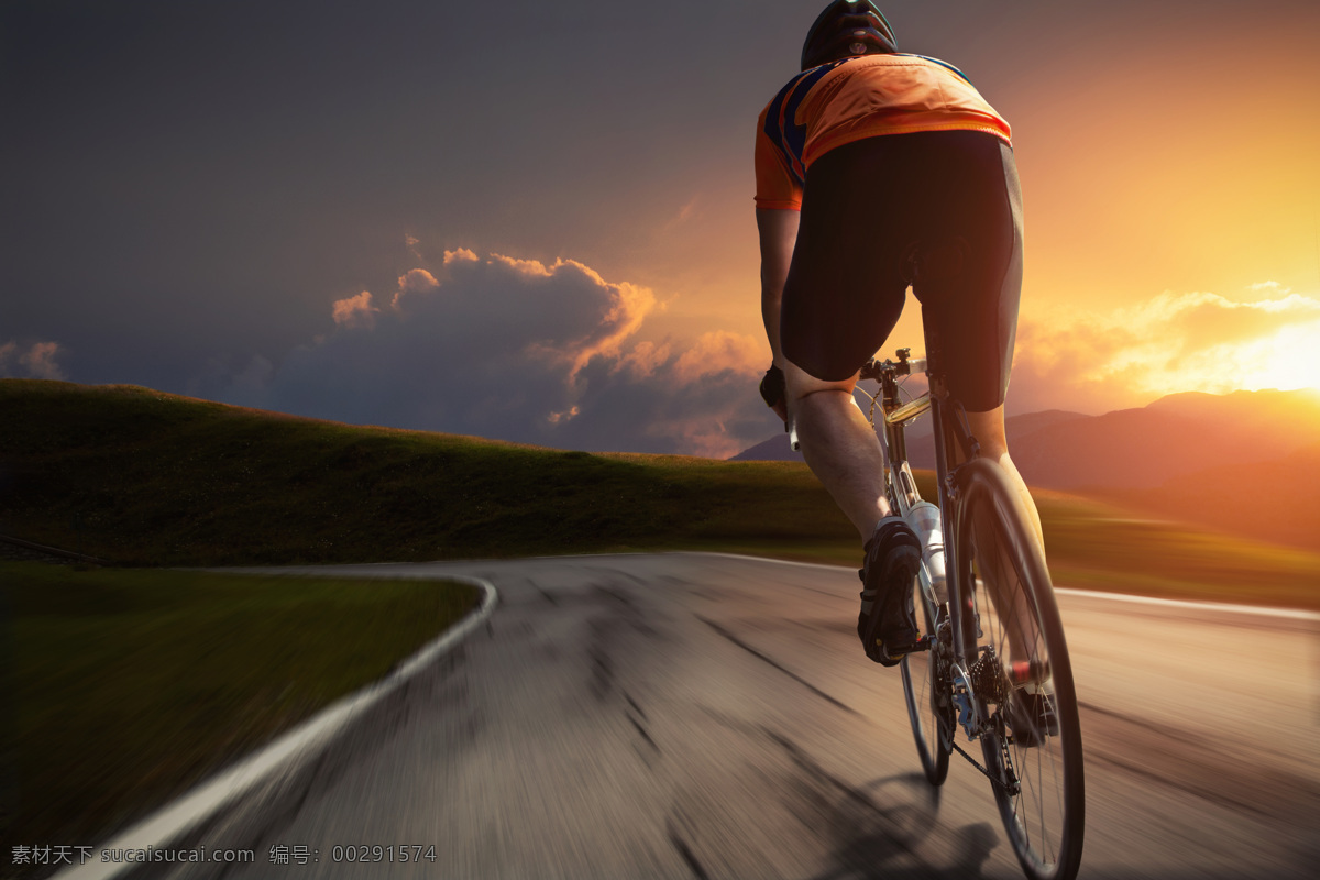 骑 自行车 旅行 人物 高清 轮胎 山地 黄昏 体育运动 户外运动 极限运动 体育 运动 生活百科 休闲娱乐