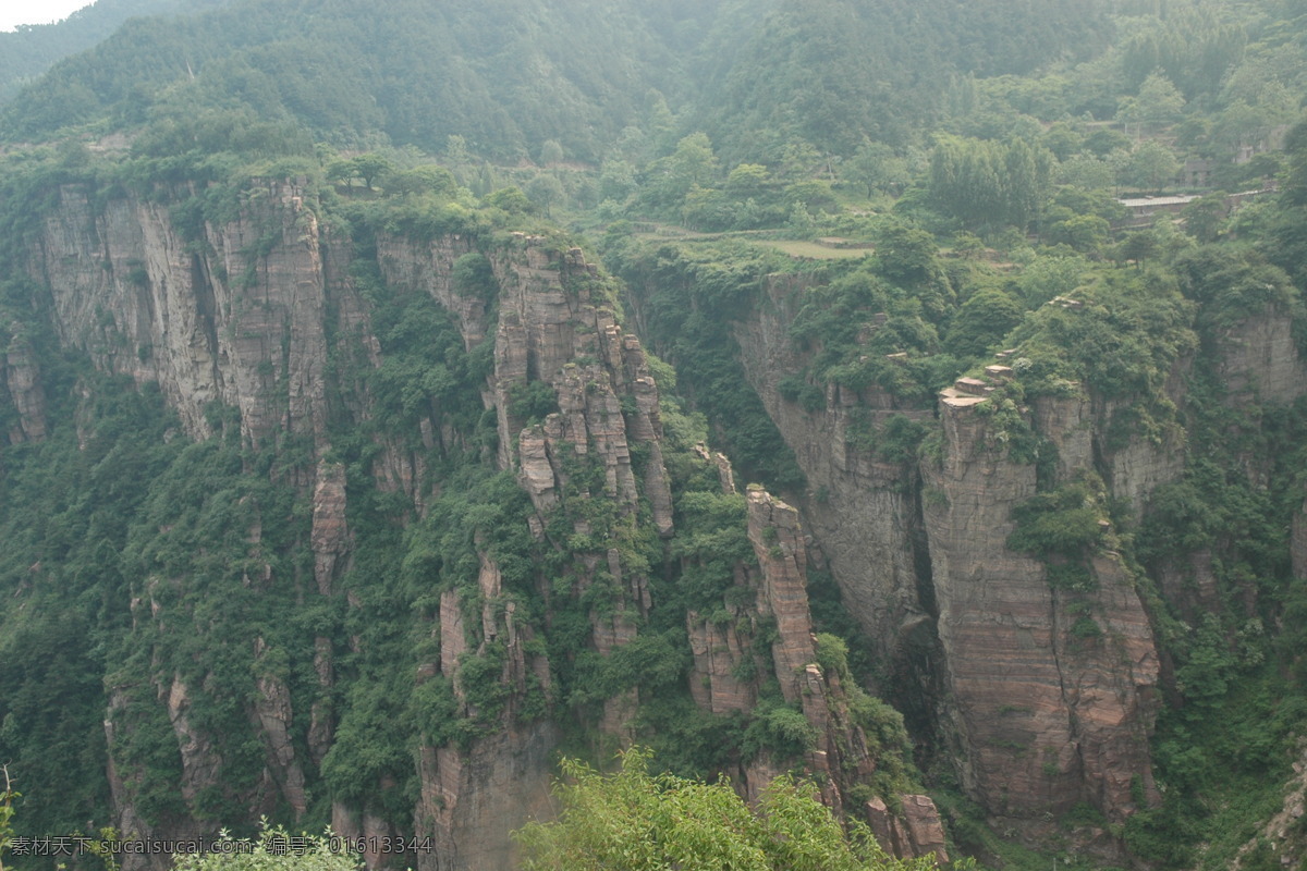 万仙山 新乡 辉县 太行山 悬崖 峭壁 旅游摄影 国内旅游 灰色