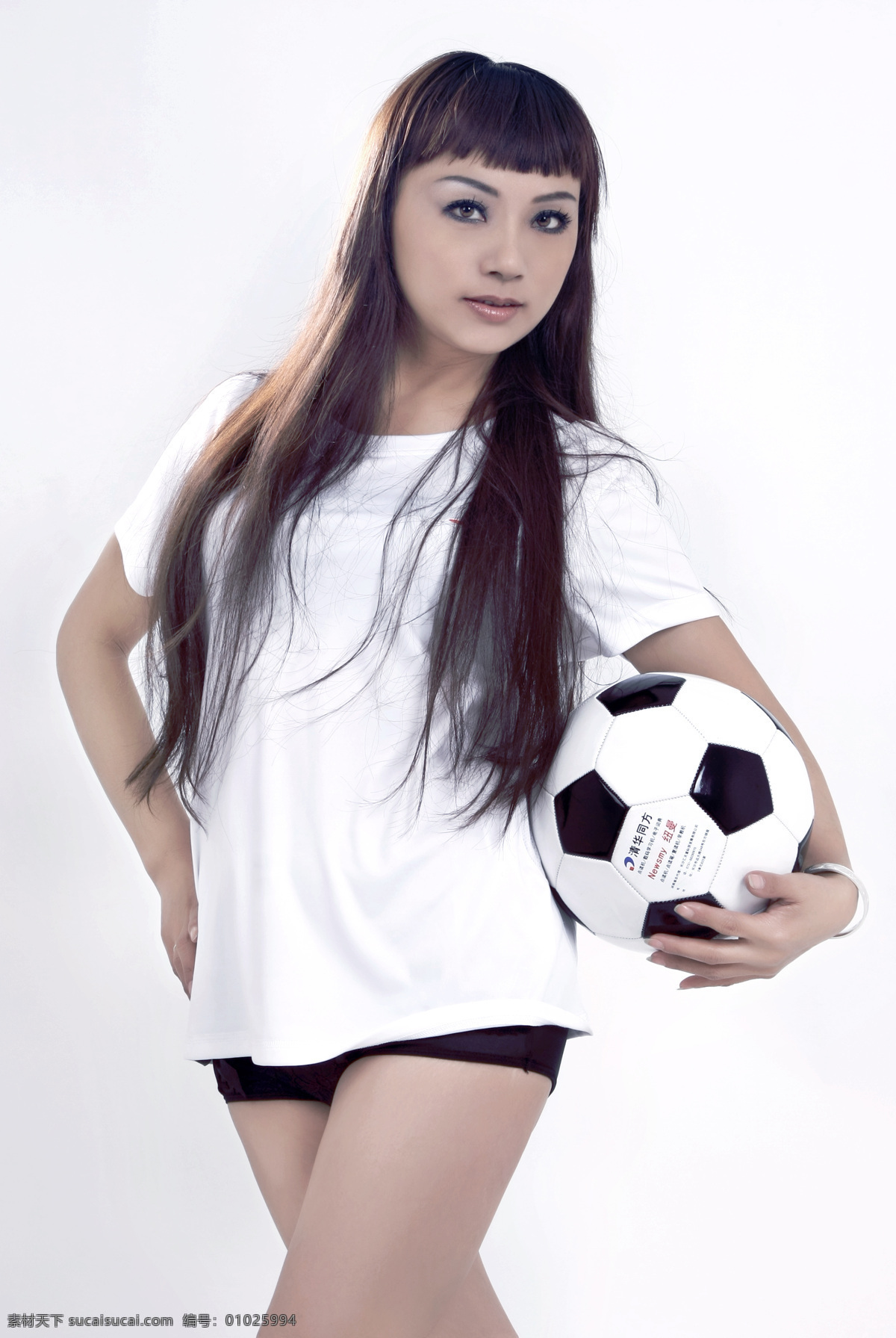 宝贝 长发 个性 美女 女性女人 人物图库 时尚 足球宝贝 足球 造型 室内 矢量图 日常生活