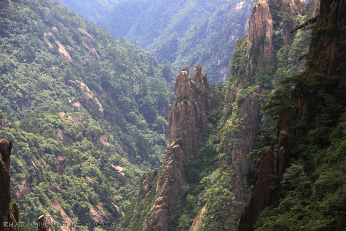 自然 山峰 风景 天空 蓝天白云 旅游 美景 自然景观 自然风景 旅游摄影 树木 山水风景 风景图片