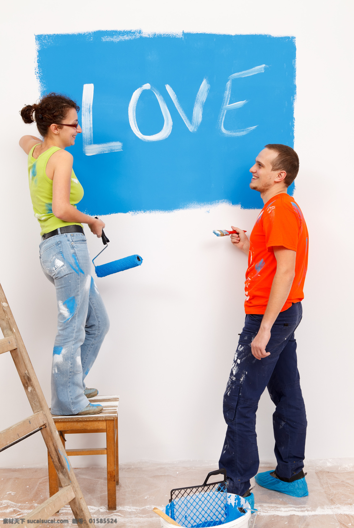 刷 油漆 夫妻 粉刷 墙壁 刷墙 刷漆 梯子 恩爱 夫妇 情侣 恋人 浪漫 情侣图片 人物图片