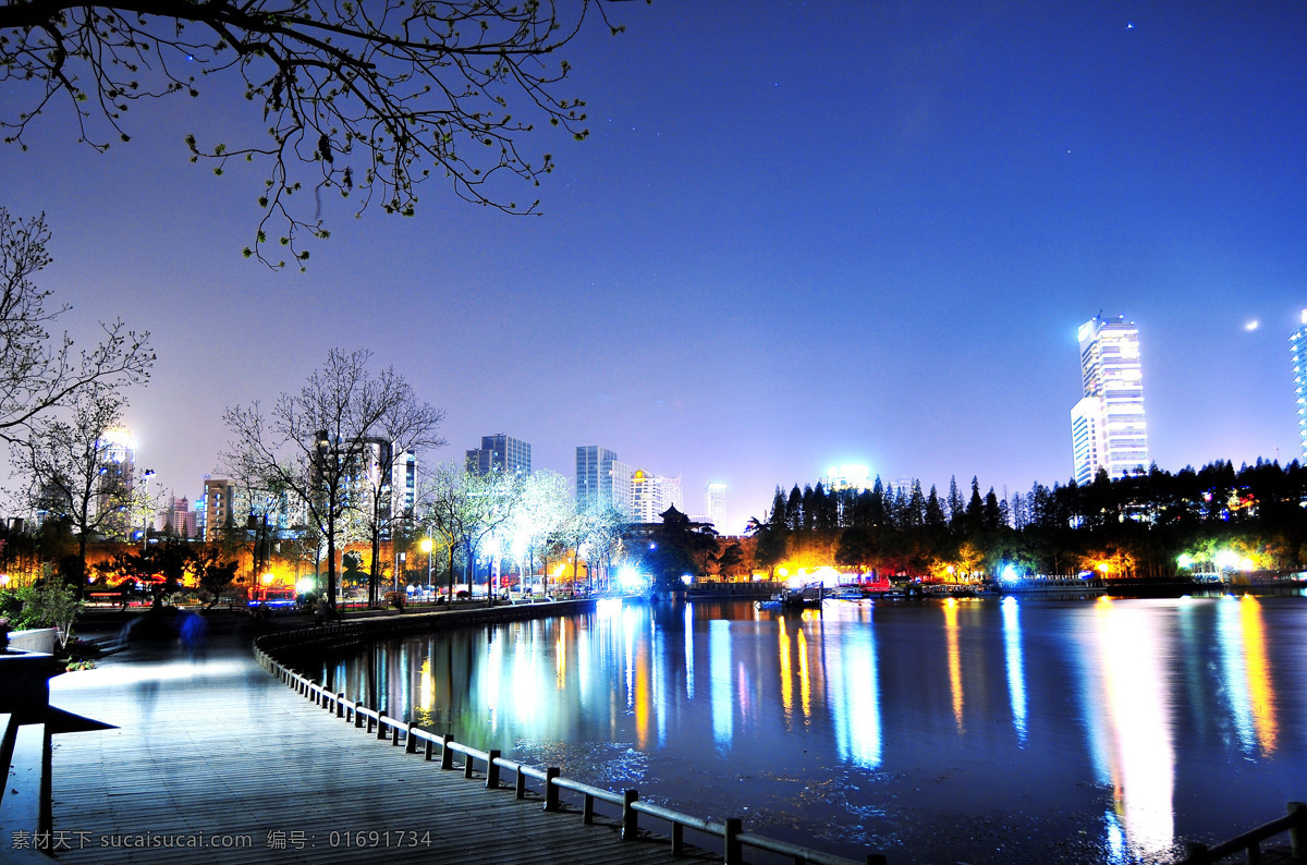 玄武湖夜景 玄武湖 南京玄武湖 南京 玄武湖公园 南京旅游 城市夜景 美景 旅游摄影 国内旅游