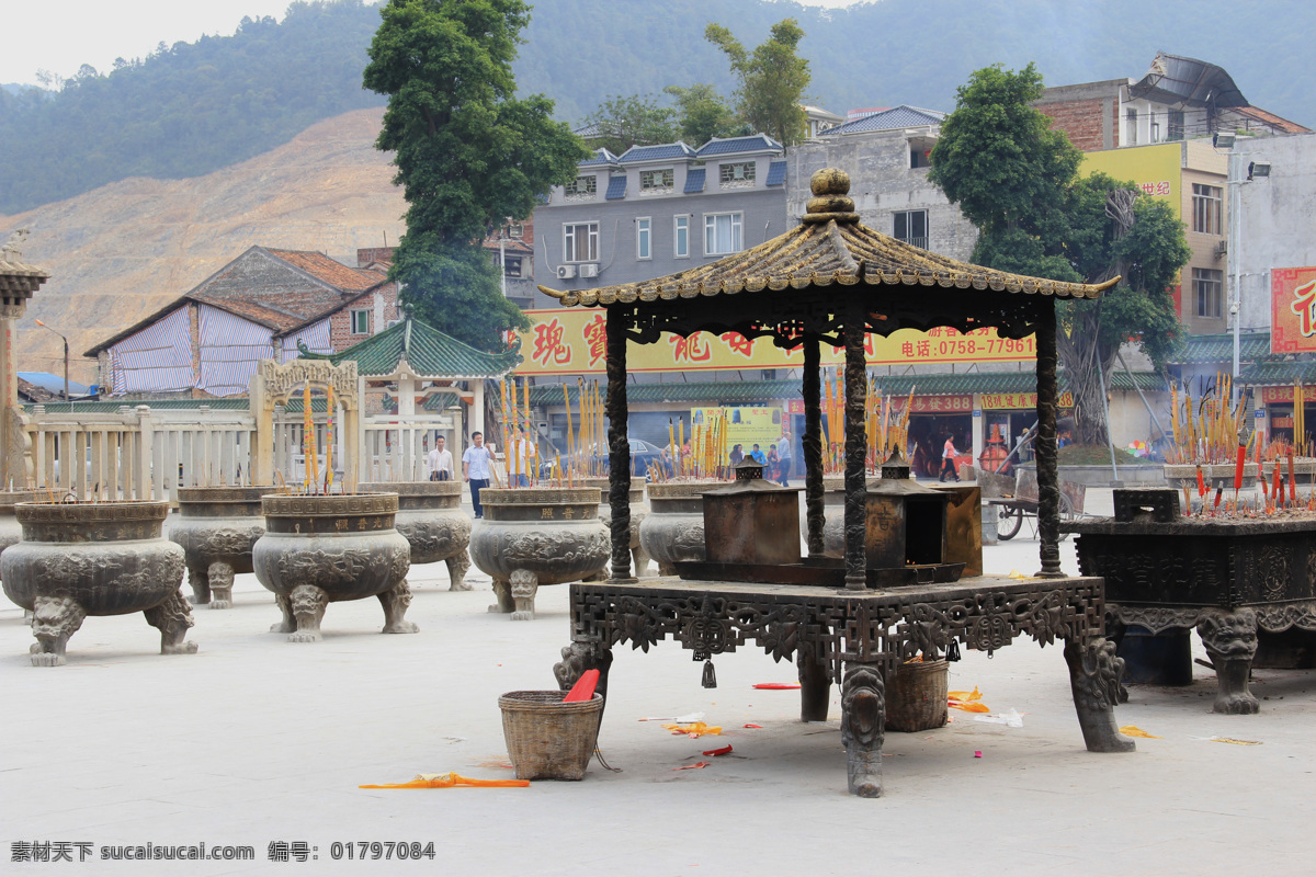 古庙香炉 碑坊 人文 德庆 龙母庙 宗教 建筑 仿古 天空 晚霞 阳光 香火 园林建筑 建筑园林