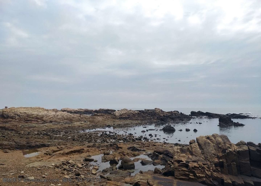 海岸图片 海边 礁石 海岸 海洋 岩石 碎石 自然 风景 旅游 天空 蓝天白云 自然景观 自然风景