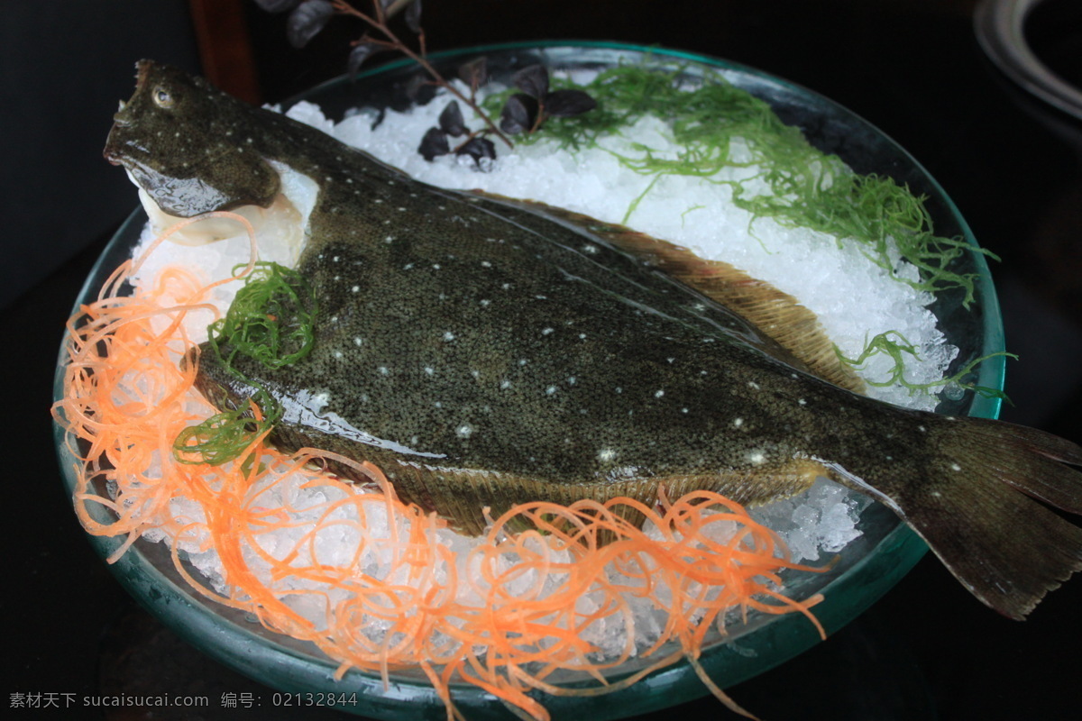 鸦片鱼 牙片鱼 偏口 蝶鱼 雅片鱼 牙鲆鱼 左口 比目鱼 大地鱼 餐饮美食 传统美食