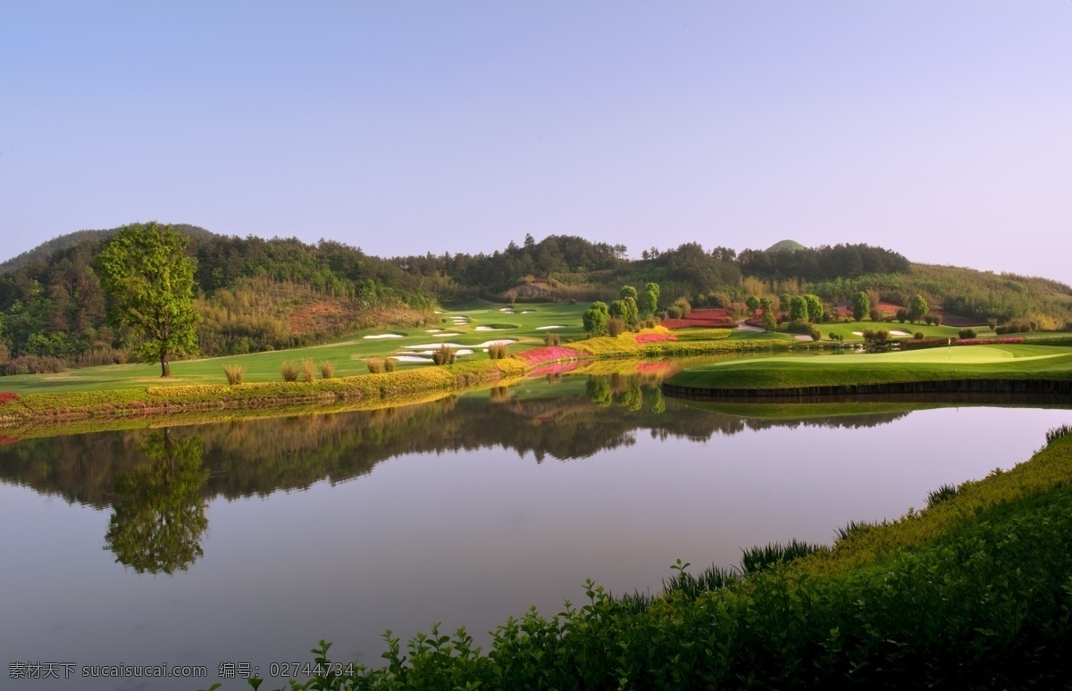 高尔夫球场 风景 球场 高尔夫 绿色 建筑园林 园林建筑 果岭 球道 草地 运动 黑色