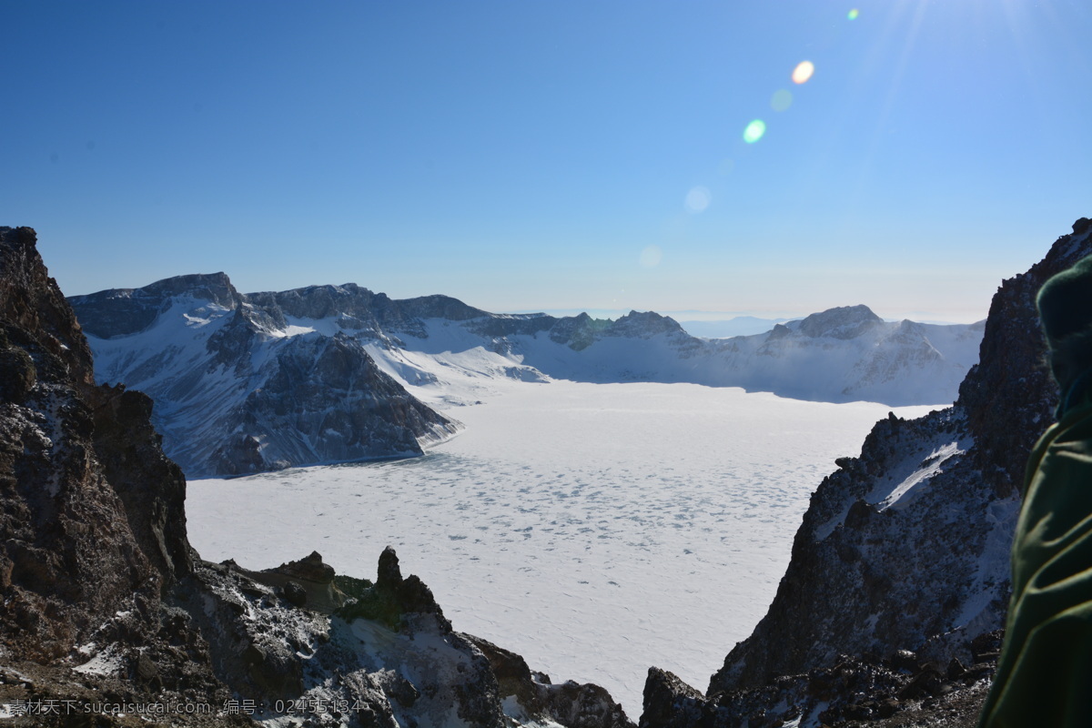长白山天池 长白山 天池 蓝天 光线 阳光 山顶