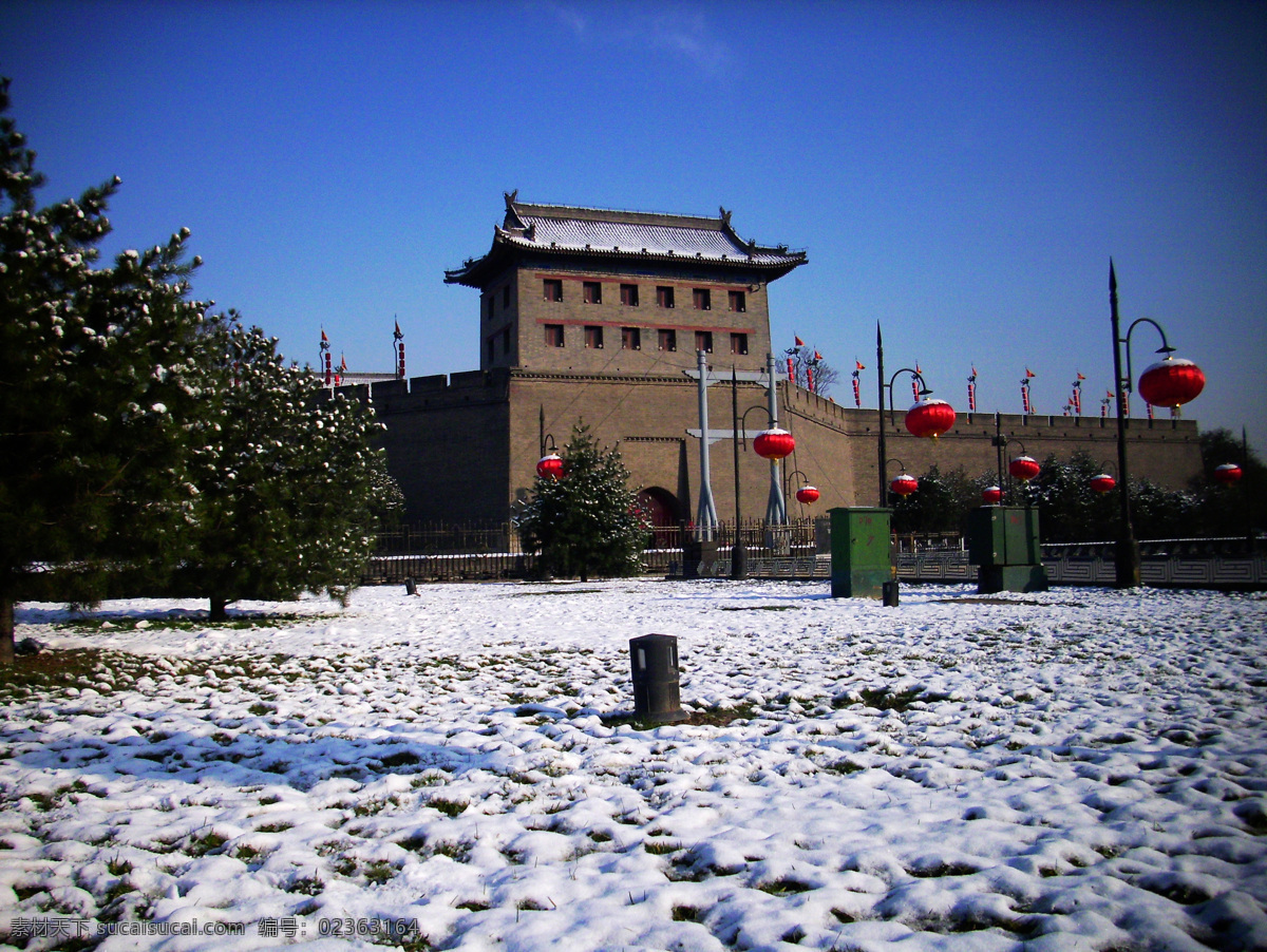 西安城墙 城墙 西安 南门 旅游 风光 风景 灯笼 冬季 冬天 雪 晴天 蓝天 树木 植物 城门 旅游摄影 国内旅游