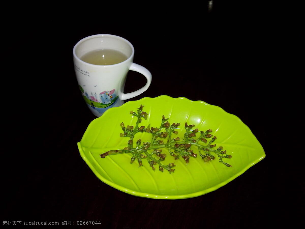 杯子免费下载 杯子 餐具厨具 餐饮美食 茶水 碟子 水杯 陶瓷 葡萄籽 矢量图 日常生活