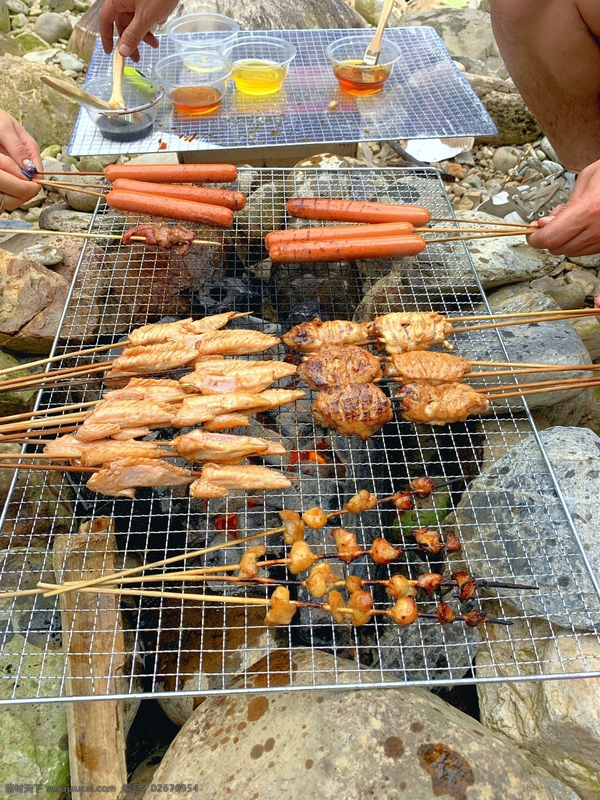 烧烤 烤鸡翅 野炊 户外旅游 烤串 餐饮美食 传统美食