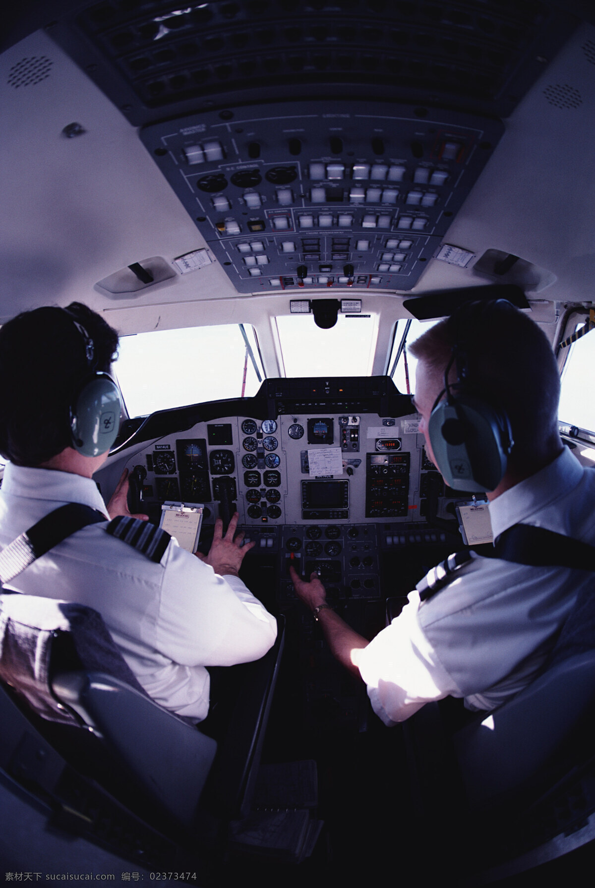 商务 飞机 机舱 飞行员 机头 起航 商务金融 商务素材 摄影图库 现代科技 交通工具