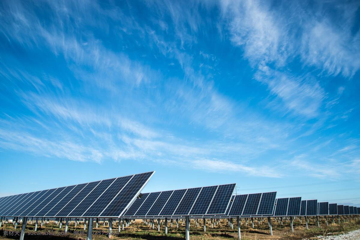 太阳能板 太阳能 发电 能源 绿色 绿地 蓝天 自然 大自然 力量 能量 环保 生活百科 生活素材