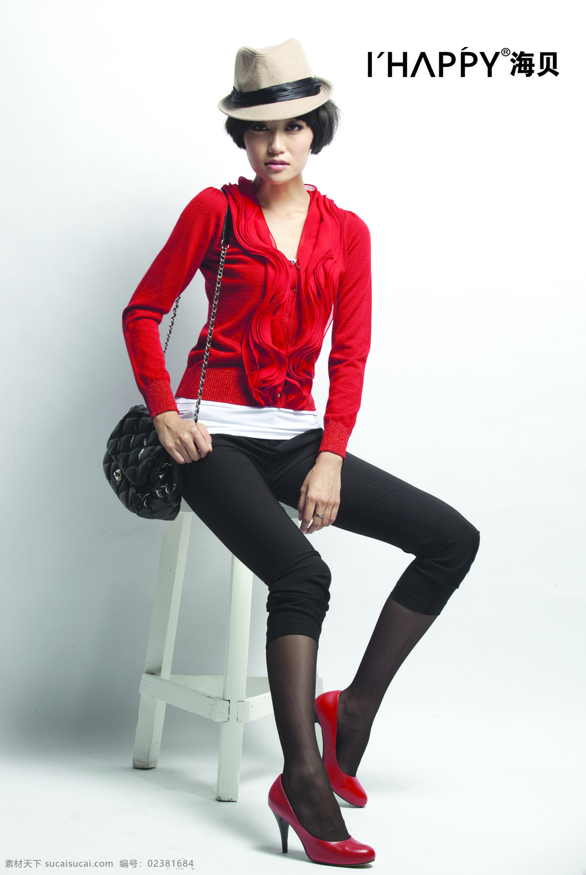 美女图片 美女 女性女人 人物图库 秋季 品牌女装 新品上市 红色外套 黑色裤子 戴帽子 psd源文件