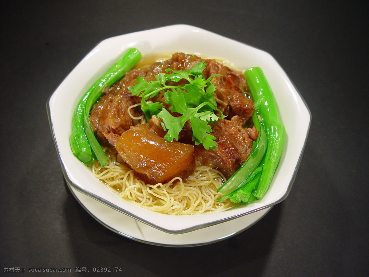 牛腩 牛筋面 传统美食 餐饮美食