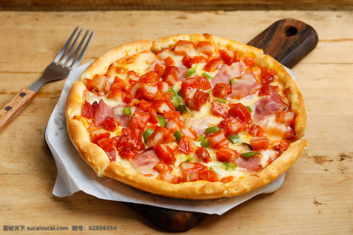 培根 番茄 诱人 比萨 烘 培 食物 食物摄影 美食 培根番茄比萨 餐饮美食 西餐美食