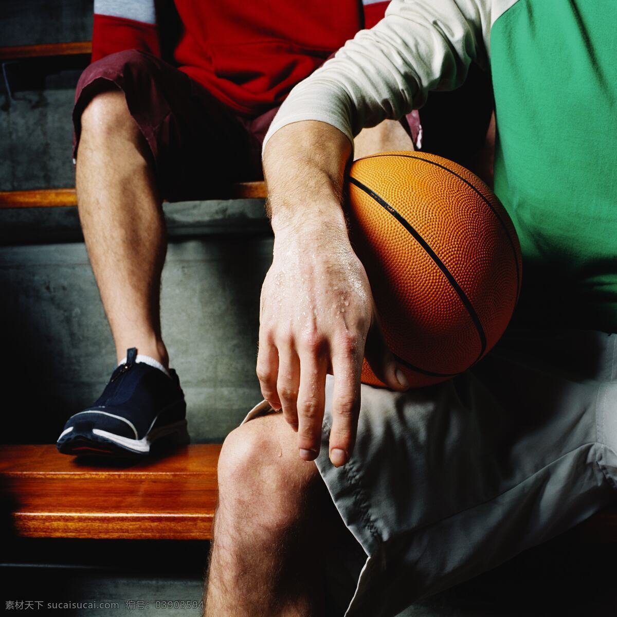 手 篮球 男人 国外运动 运动人物 运动素材 运动 体育 体育运动 生活百科