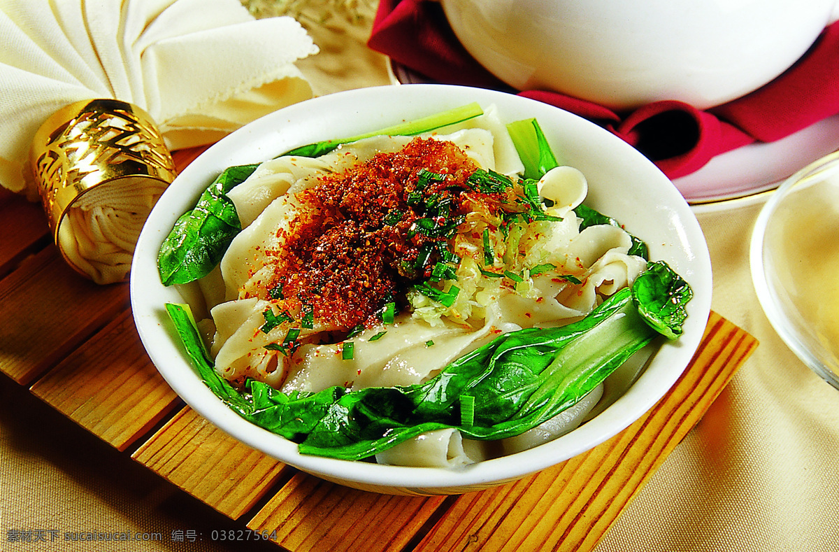 油泼面图片 中式 传统 小吃 美味 餐饮美食 传统美食 美食 农家菜 早餐 菜单 炒饭 盖饭 炒饭盖饭 冷面 炒面 汤面 泡饭 炒菜 热菜