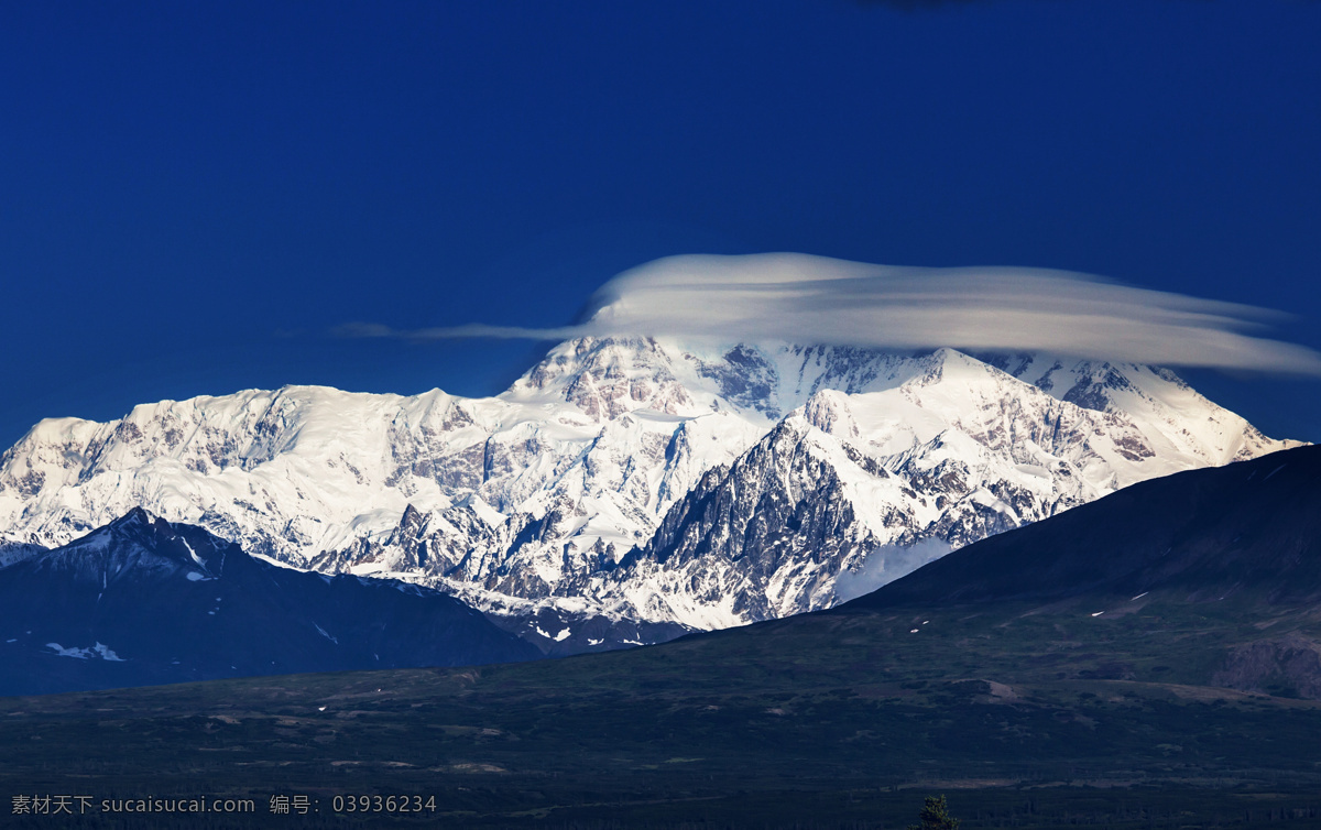 蓝天 下 雪峰 山峰 景色 旅游 风景 阿尔卑斯山 山水风景 风景图片