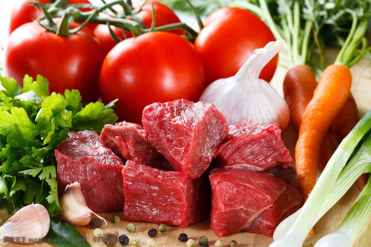 西红柿与肉块 蔬菜 西红柿 胡萝卜 洋葱 肉 食物 美食 中华美食 餐饮美食 红色