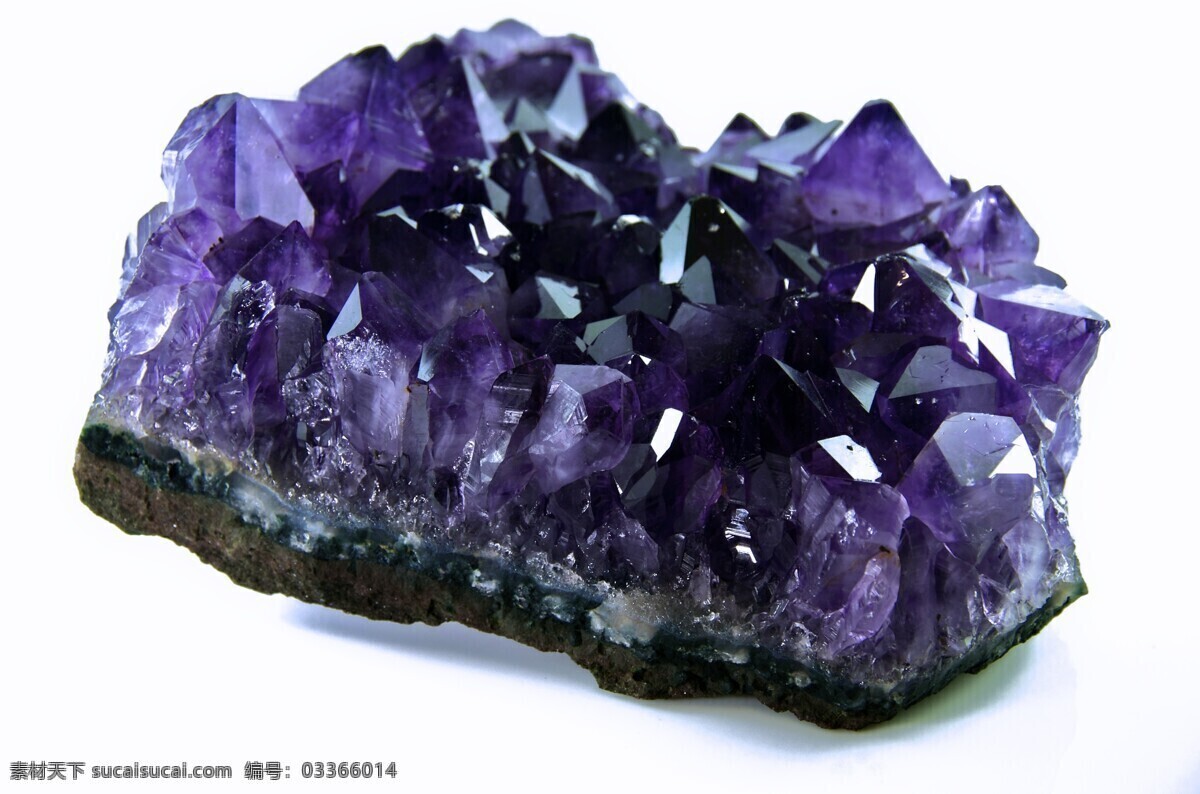 紫色 天然水晶 水晶 紫色水晶 珠宝 奢侈品 流光异彩 珠宝服饰 生活百科