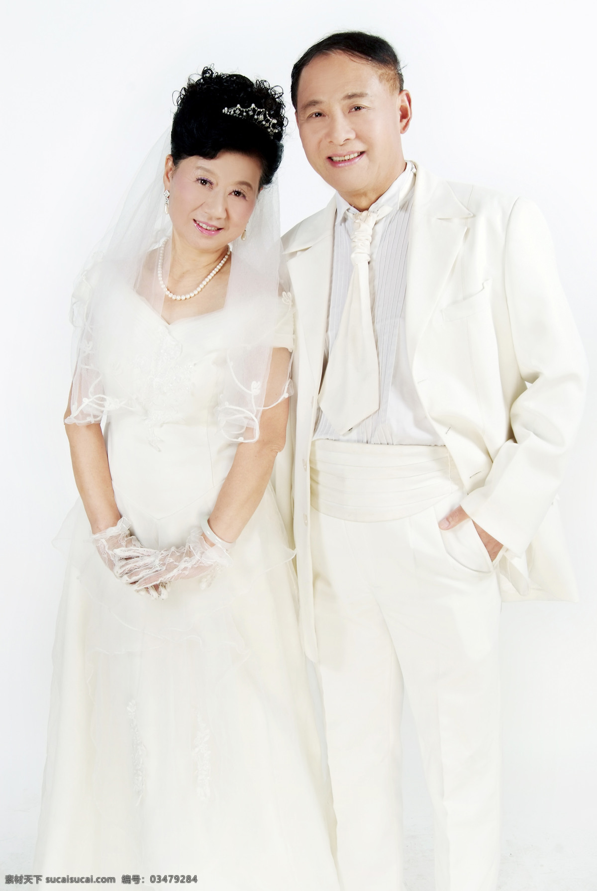 情侣 人 男人 风度 稳重 学识 女人 女士 贤惠 贤德 贤妻良母 温柔 伴侣 老夫妻 老夫妇 金婚 新郎 新娘 美满 护助 艺术摄影 动作 姿势 亲昵 表情 发型 服装 人物摄影 人物图库