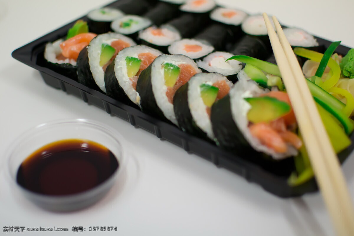 素食卷 素食 寿司 寿司卷 酱料 筷子 美味 美食 食物 食品 餐饮美食 餐饮美食图片 西餐美食