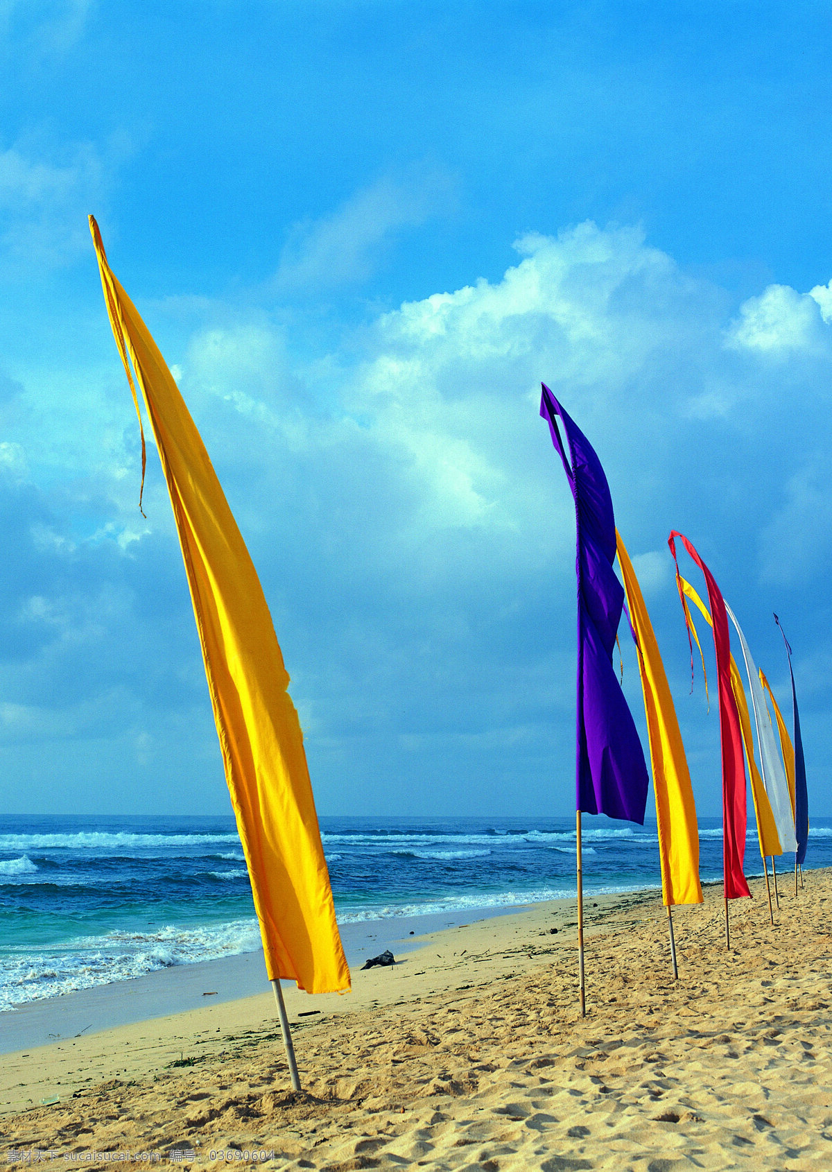 自然美景 大海 沙滩 彩旗 自然景观 自然风景 摄影图库