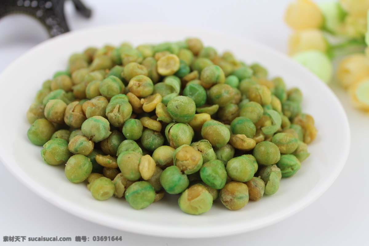 蒜香青豆 休闲零食 春游必备 好吃的豆豆 蒜香味青豆 青豌豆 餐饮美食 食物原料