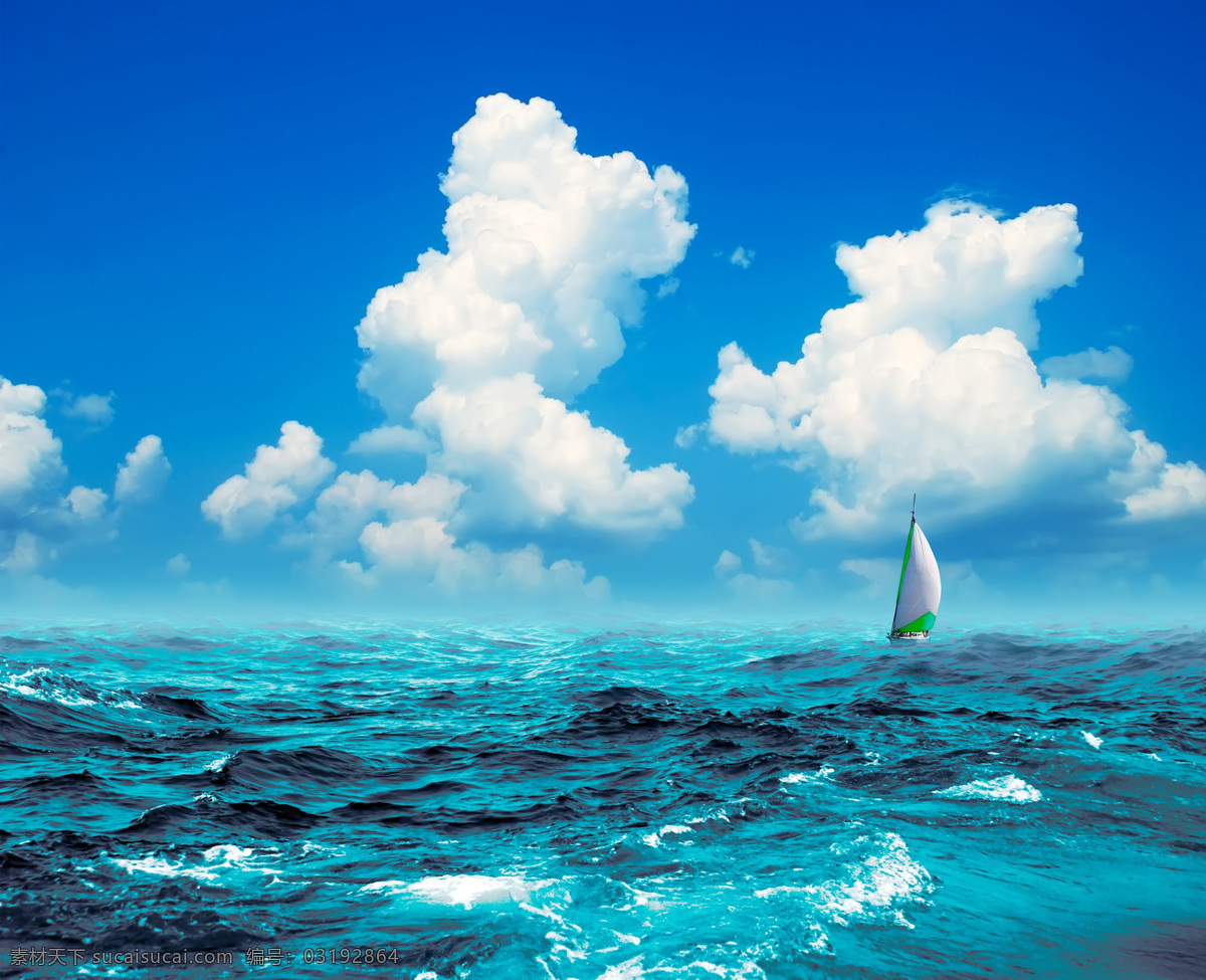 波涛汹涌 大海 海边 海水 浪花 溅起 水雾 海浪 帆船 天空 白云 大海图片 风景图片