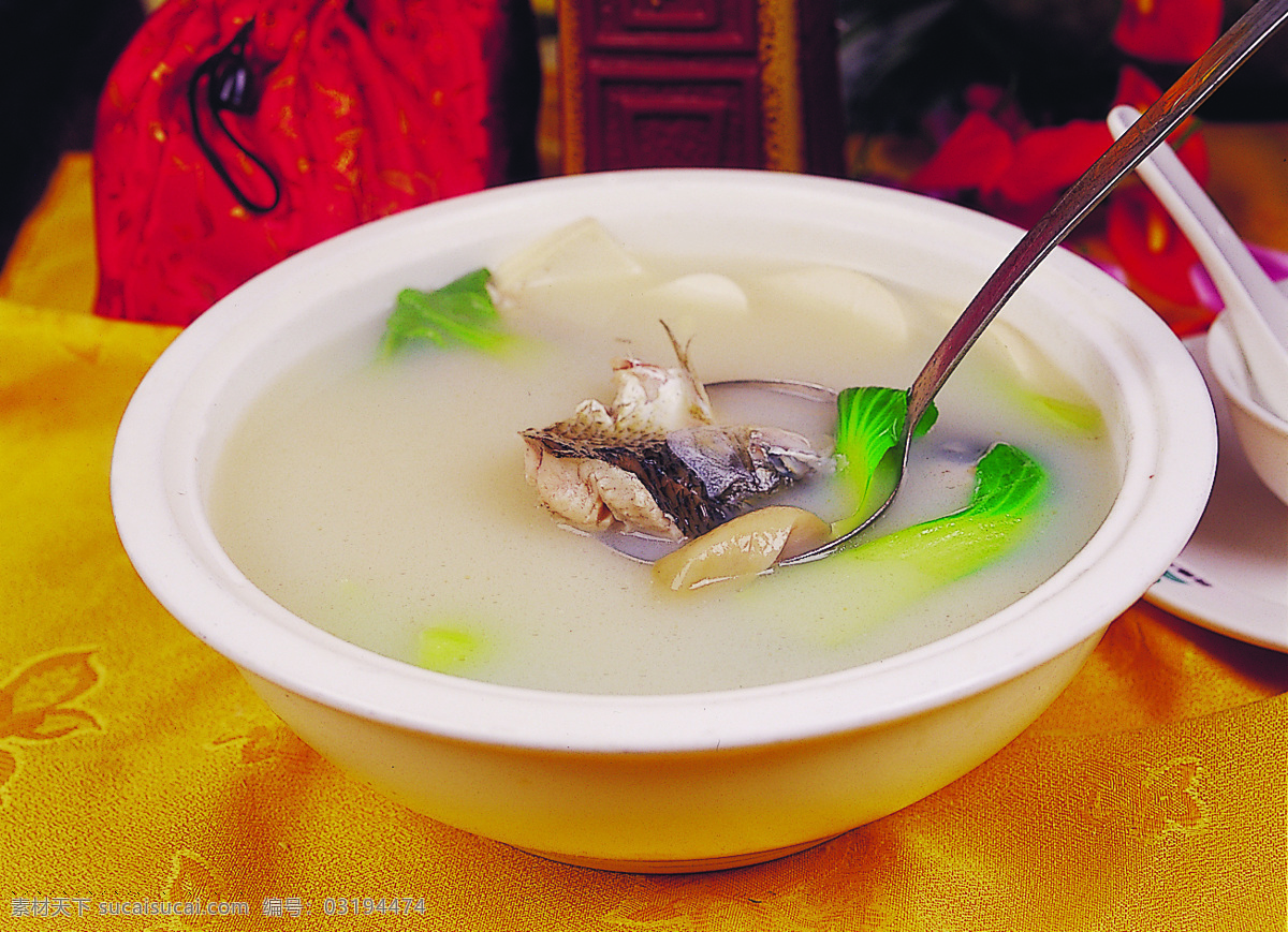 鲫鱼豆腐汤 鲫鱼 豆腐 汤 煲汤 煲 餐饮美食 传统美食 摄影图库